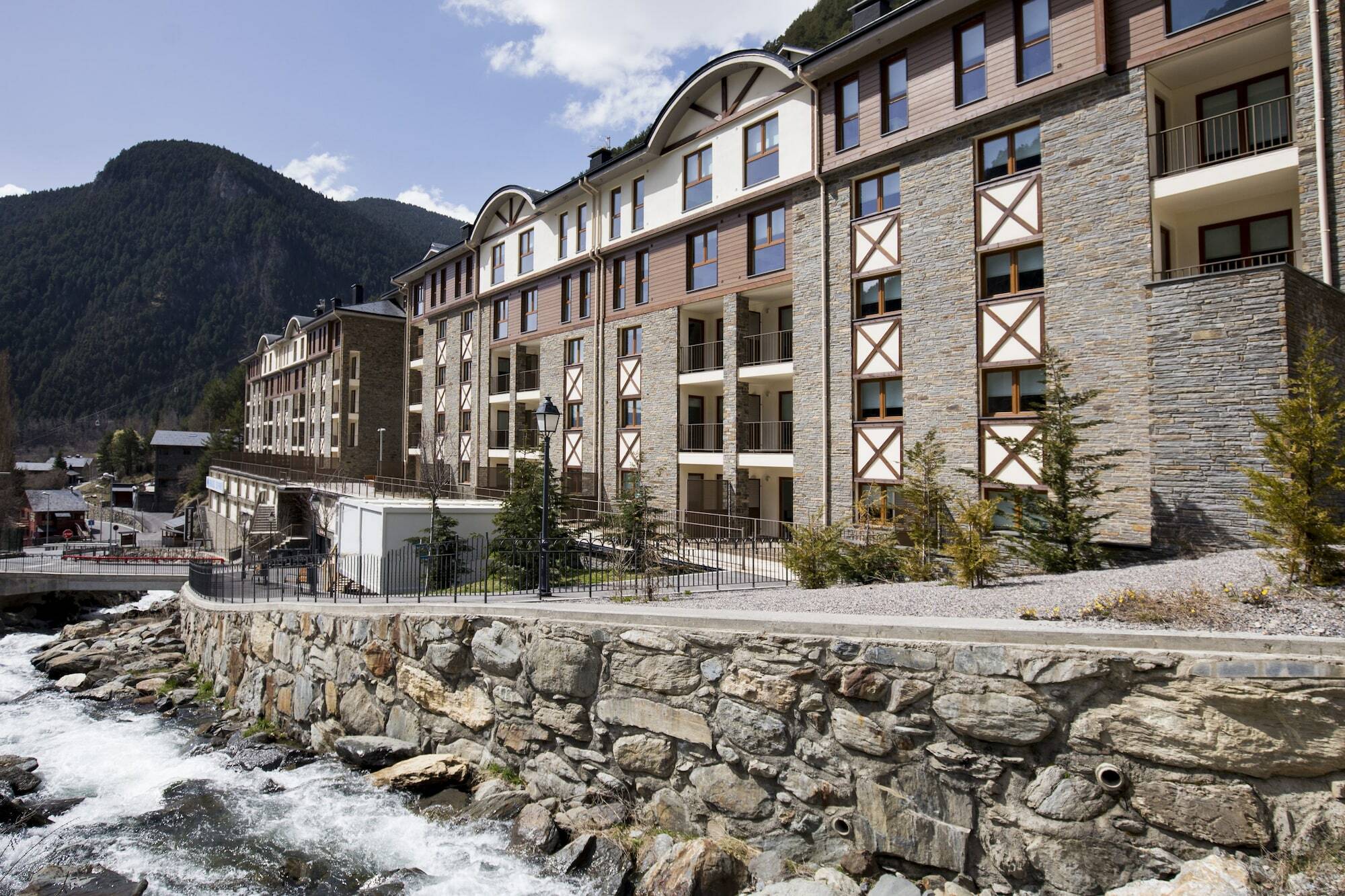 The Lodge At Ribasol 아린잘 외부 사진